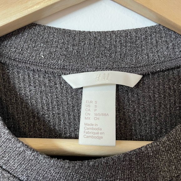 Gray Long sleeve H&M Size Small - Picture 2 of 3